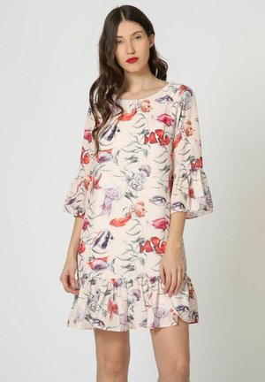 Vestido informal - rosa claro