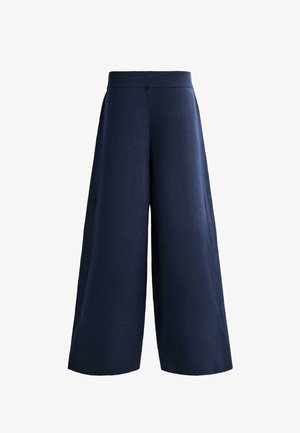 Mornarske široke hlače iz mehkega materiala, s ribastim pasom, gladko teksturo in sproščenim silhuetom.