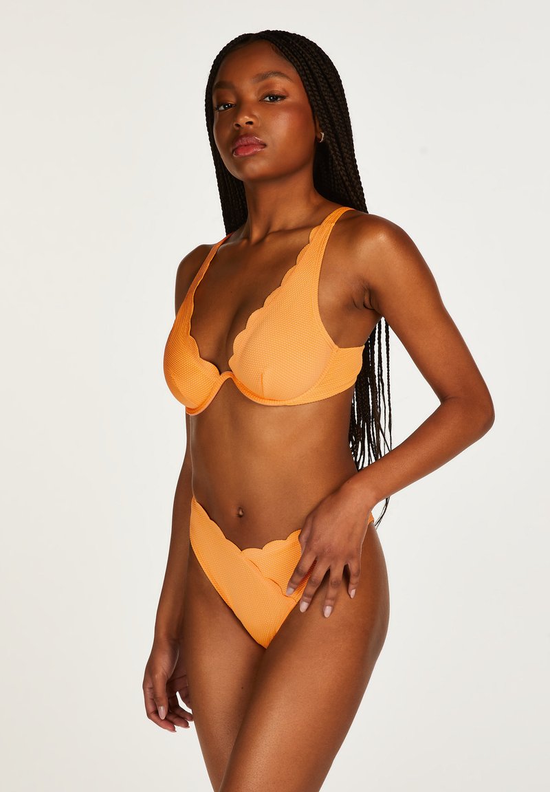 Hunkemöller SCALLOP CW UP Bikiniöverdel orange Zalando.se
