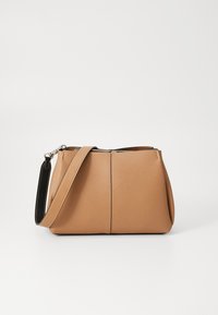 CROSSBODY BAG  CAMEL - Geantă crossbody - camel