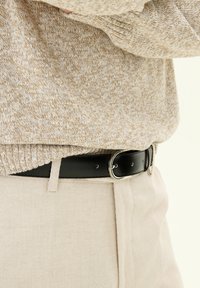 Oscar Jacobson MIRCO ROUNDNECK - Jumper - beach beige