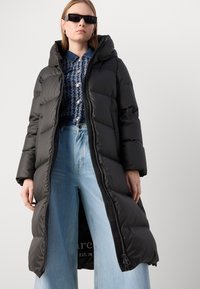 Marc O'Polo COAT FIXED HOOD WELT POCKETS SIDE SLITS BACKPACK BELTS - Sulemantel - normal black