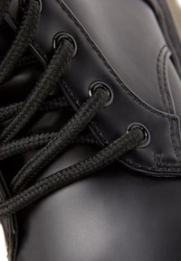 Bata Stivaletti stringati - Black