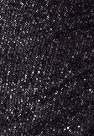 Tissu noir recouvert de sequins brillants et densément disposés, créant une surface texturée avec des qualités réfléchissantes et un matériau sous-jacent lisse.