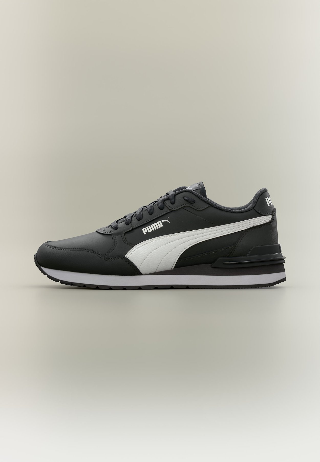 PUMA ST RUNNER V4 UNISEX - Trainers - moody gray/white