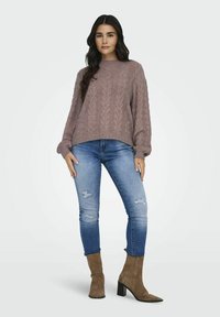 ONLY NORMAL GESCHNITTEN RUNDHALS - Maglione - rose brown