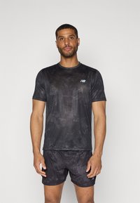 New Balance ATHLETICS PRINTED - T-skjorte til trening - castlerock