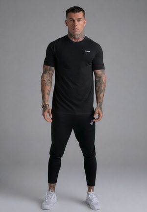 SIKSILK, TECH - Základné tričko - black