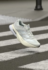 Ikke valgt, footwear white/matte silver-coloured/dash grey