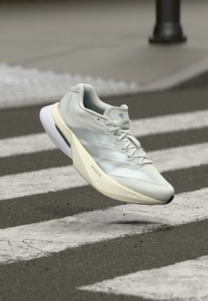 ADIZERO BOSTON 13 - Cestná bežecká obuv - footwear white/matte silver-coloured/dash grey