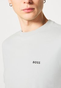 BOSS TEE - Basic póló - light/pastel grey