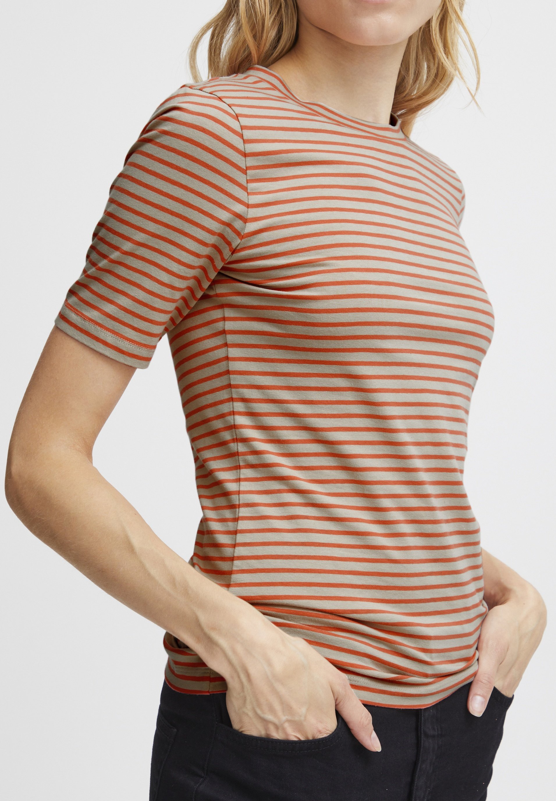 売れ筋商品|||イチ Tシャツ レディース トップス IHMIRA - Print T-shirt - hot coral stripe IHMIRA Women's Striped Crew Neck T-shirt in Hot Coral Color