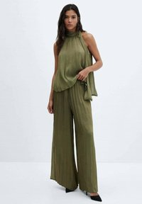 Mango Hlače - khaki