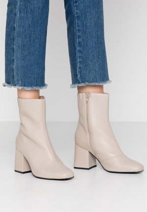 Even&Odd Wide Fit by Zalando Bottines à talons hauts - beige
