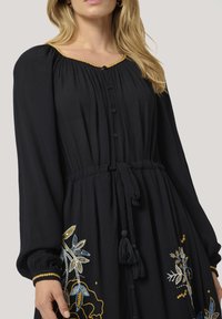 Cream BOHIA EMBROIDERY - Abito a camicia - pitch black