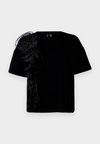 VMCORA ROSE TOP - Apdrukāts T-krekls - black