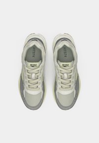 HI-TEC HTS74 SHADOW UNISEX  - Matalavartiset tennarit - star white/sharkskin/aloe wash
