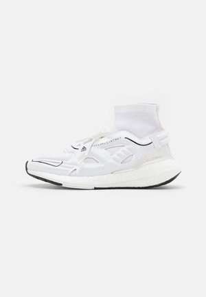 ASMC ULTRA ELEVATED - Sapatilha de treino - white vapour/core black/footwear white