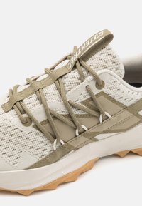 New Balance TEKTREL - Trail hardloopschoenen - stoneware