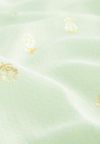 Thumbnail Image 5