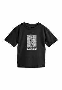 Czarna bawełniana koszulka z białą grafiką falistych linii oraz napisem "JOY DIVISION UNKNOWN PLEASURES" w prostokątnym wzorze.