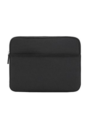 Housse d'ordinateur portable noire en tissu doux, avec une texture lisse, une fermeture éclair et une poche avant pour un rangement supplémentaire.