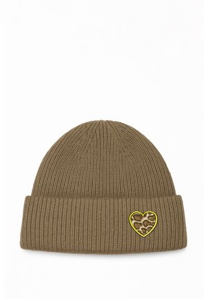 WÄRMEND UMSCHLAG LOOK MOTIV PATCH HERZ - Beanie - braun
