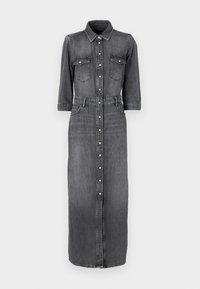 Grå denim skjortekjole med trekvart ermer, to brystlommer og belte i midjen, med full lengde knappestolpe foran.