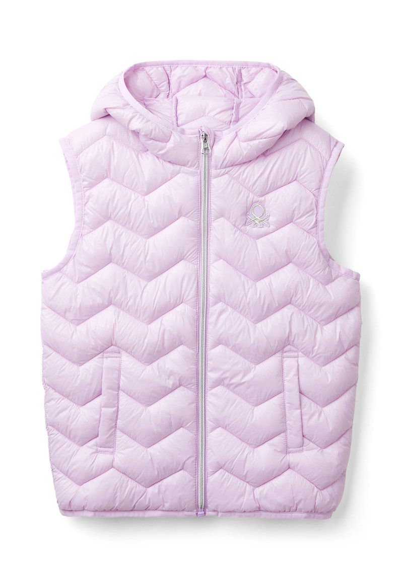 Hellblau ärmellose Steppweste mit Kapuze, mit einem Zickzackmuster, Front-Reißverschluss und zwei Seitentaschen. Gesticktes Logo auf der Brust.
