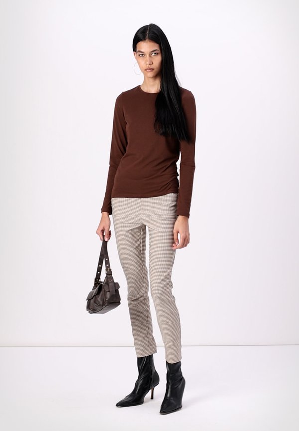 PCSIRENE TEE - Long sleeved top - chicory coffee4