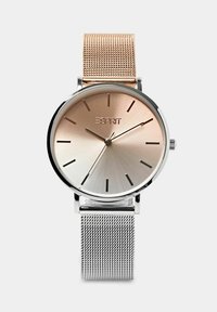 Silbernes Mesh-Armbanduhren mit einem runden, metallischen Ziffernblatt in einem Verlauf von Roségold, minimalistischen Stundenmarkierungen und einem Esprit-Logo.