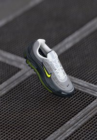 AIR MAX TL 2.5 UNISEX - Sneakers laag - pearl grey/neon yellow/anthracite/light graphite/light charcoal/black