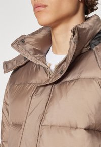 Redefined Rebel DAMIEN JACKET - Χειμωνιάτικο μπουφάν - walnut