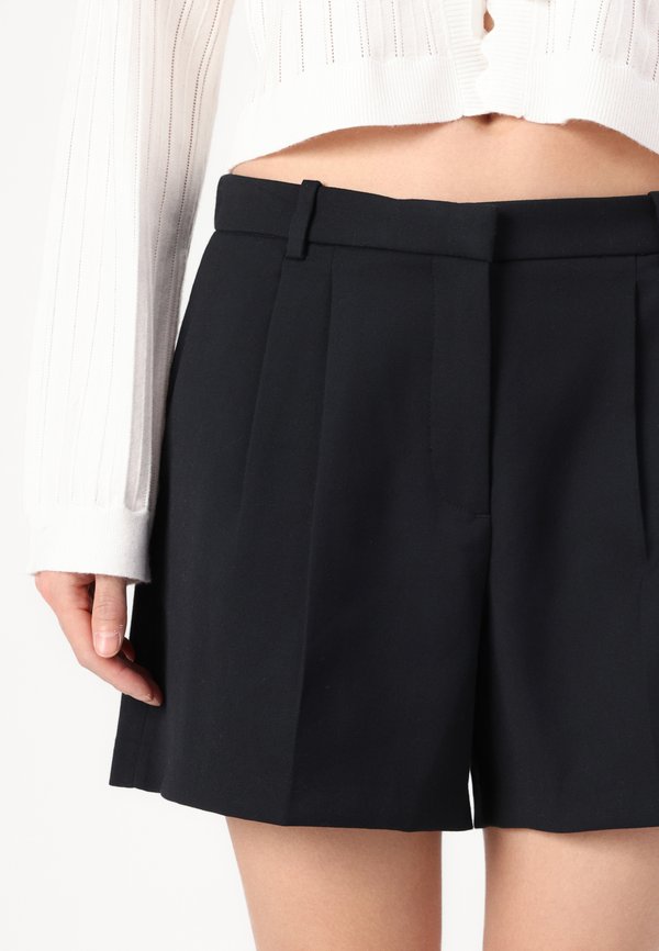 Curve Love A&F Sloane Low Rise Tailored Short - Shorts3