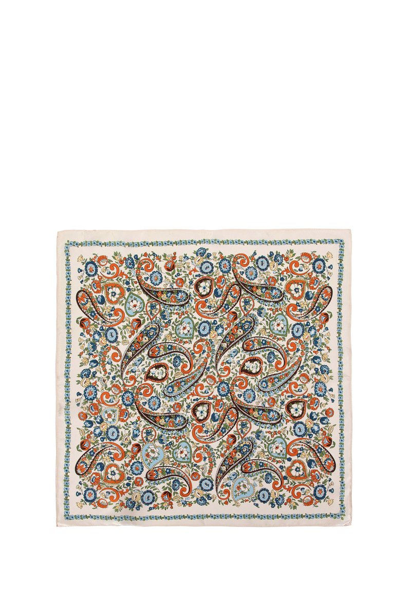 Foulard in seta con un intricato motivo paisley arancione, blu e verde su uno sfondo crema, bordato da accenti floreali.