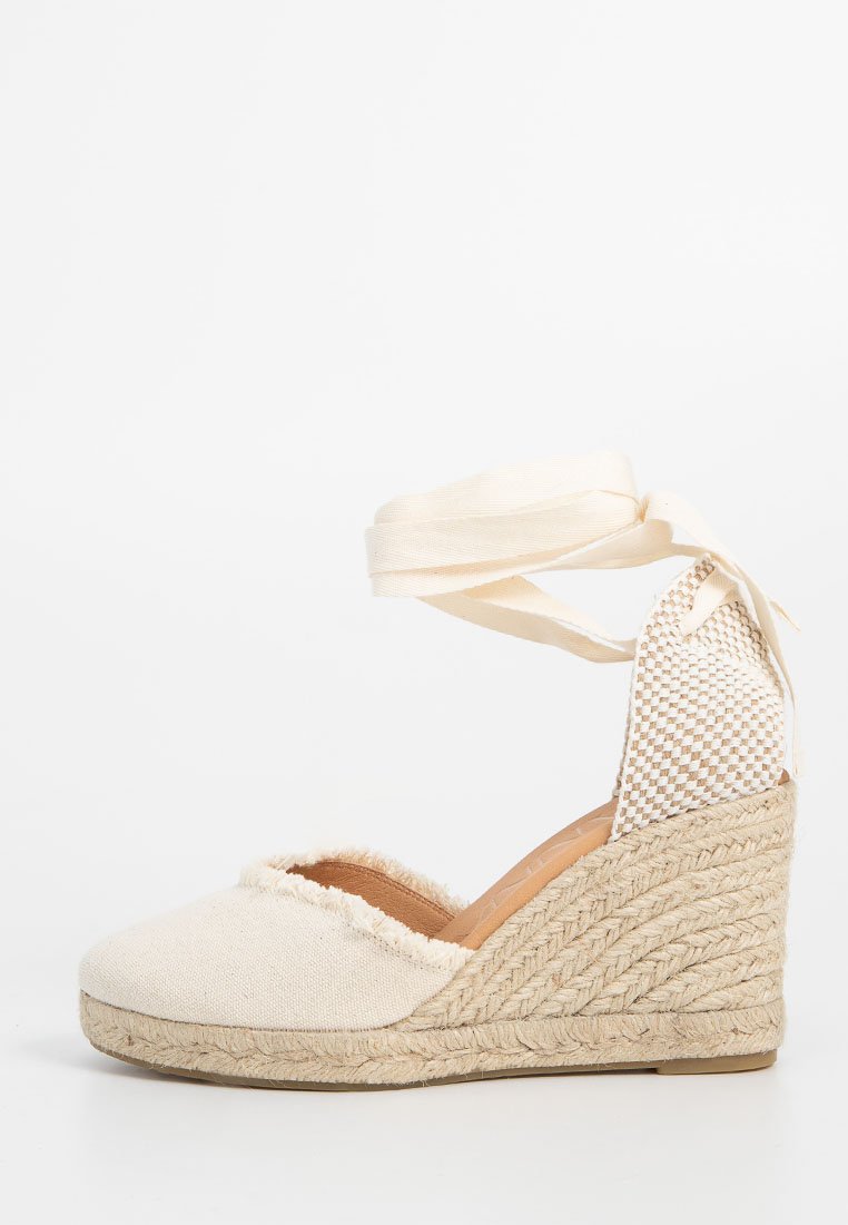 Kanna Sleehakken crème