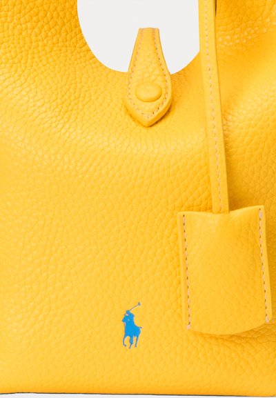 Polo Ralph Lauren POLO PLAY LEATHER SMALL TOTE & CROSSBODY - Rokassoma - canary yellow