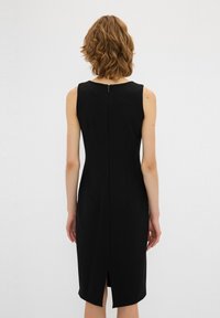 adL SLEEVELES SQUARE COLLOR - Etuikjole - black