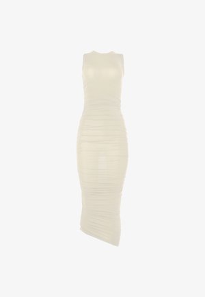 Robe ajustée sans manches en beige clair avec fronces horizontales, coupe mi-longue et texture lisse, conçue pour épouser la silhouette.