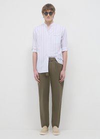Calliope FUSCIACCA - Chino - verde militare