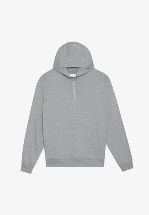 Grå hettegenser med en frontlomme, halv-zip krage og lange ermer. Laget av mykt stoff med en glatt tekstur.