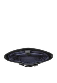 Borsa tote in pelle nera con una superficie liscia, apertura superiore e fodera in tessuto blu scuro. Presenta tasche interne e chiusura magnetica.