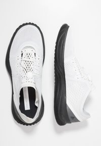 adidas by Stella McCartney Väglöparskor - white