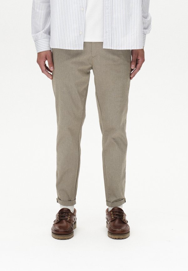 PISA K3280 DALE PANTS - Chino - humus