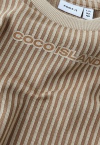 Name it REGULAR FIT jasnozielony