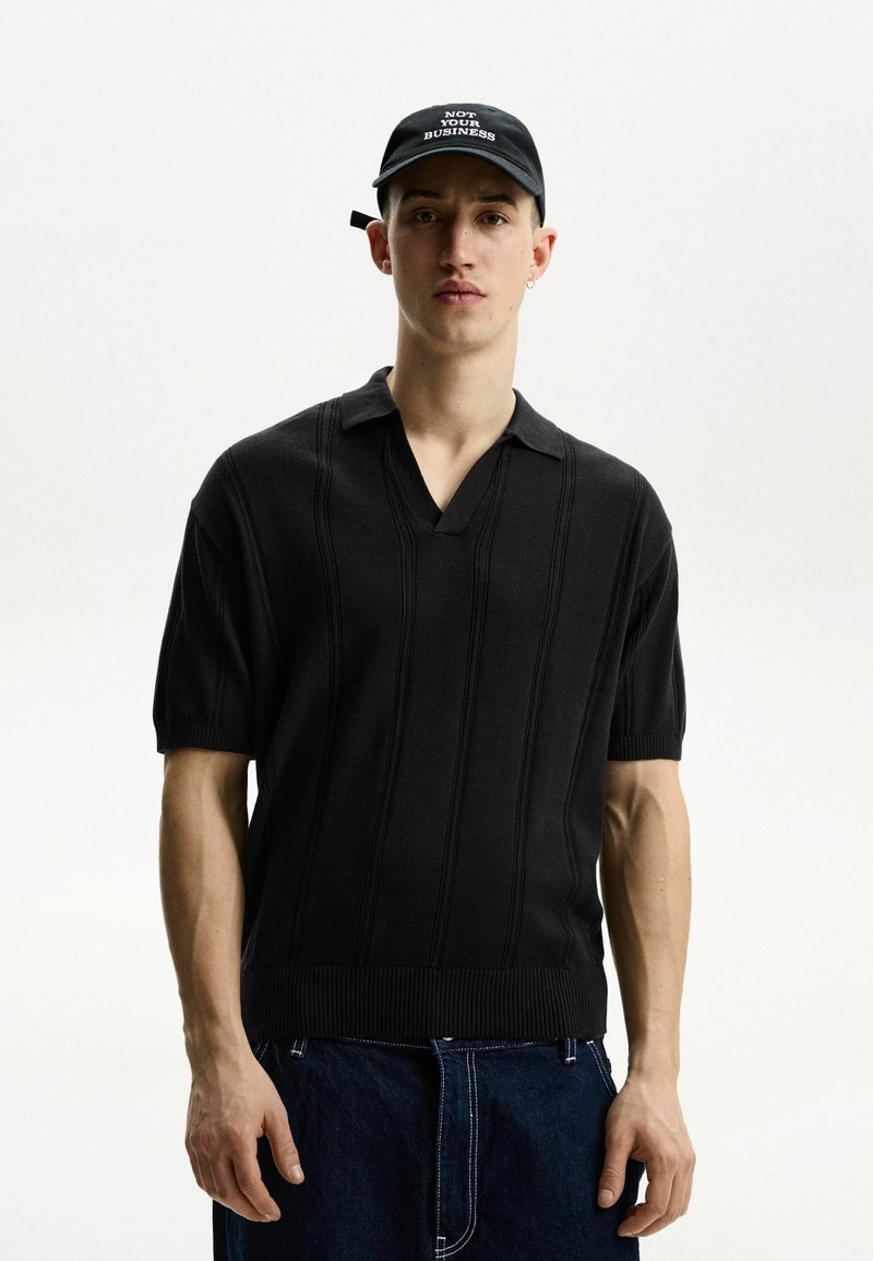 Bershka - TEXTURED SHORT SLEEVE - Polo - black, Ingrandire