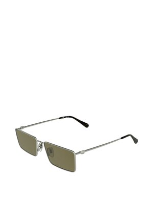 Dünne Sonnenbrille mit silbernem Metallrahmen, rechteckigen, grün getönten Gläsern und dunkel gemusterten Bügelenden in Schildpattoptik.
