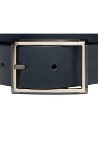 Cintura in pelle blu navy con fibbia rettangolare in metallo argentato caratterizzata da accenti testurizzati e diversi fori di regolazione.
