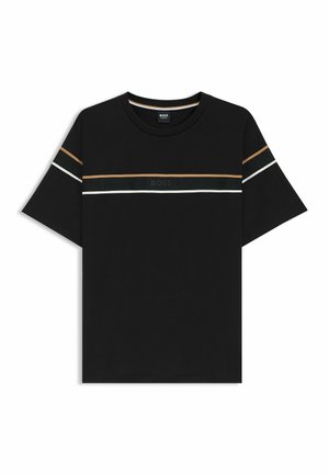 T-shirt nera in cotone, con maniche corte, scollo rotondo e strisce orizzontali bianche, verdi e arancioni sul petto.