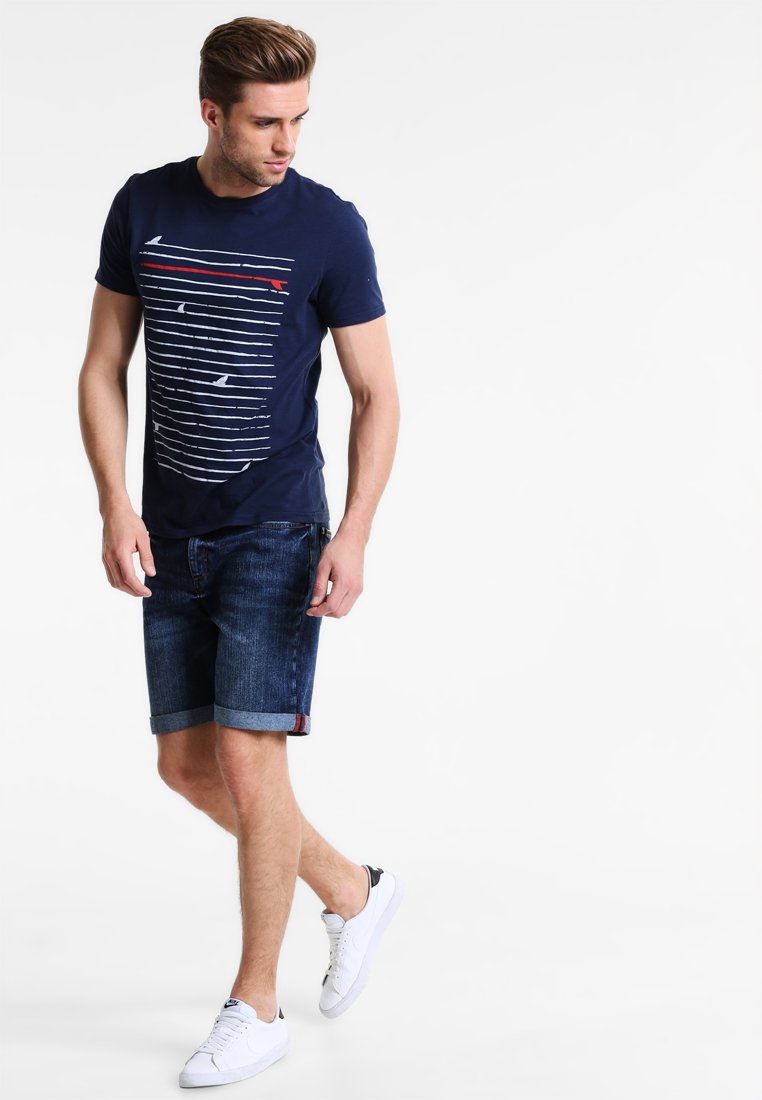 Herren T-Shirts basic | Pier One T-Shirt print navy/dunkelblau - JR02719 Herren T-Shirts basic | Pier One T-Shirt print navy/dunkelblau - JR02719